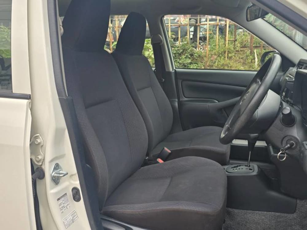 2020 Toyota PROBOX GL - View 7