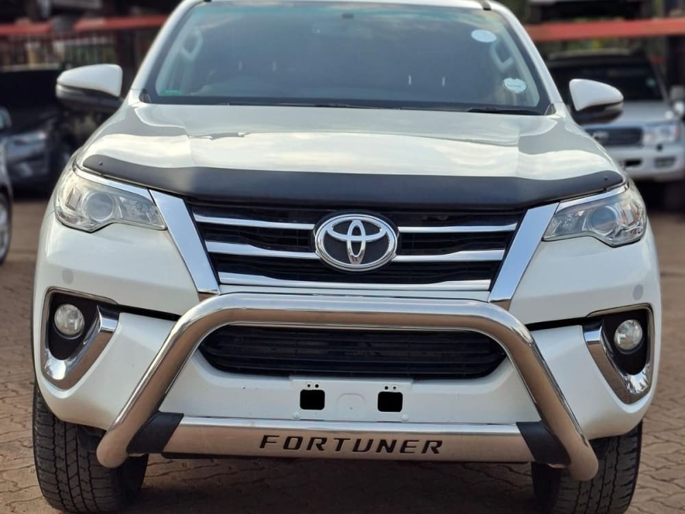2019 Toyota FORTUNER EXECUTIVE TMT -E4 - View 2