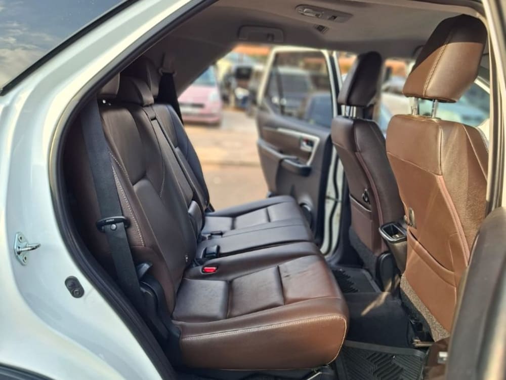 2019 Toyota FORTUNER EXECUTIVE TMT -E4 - View 6