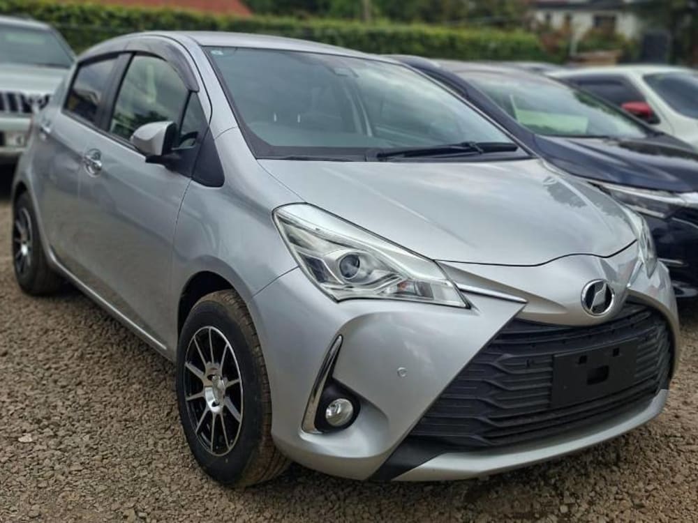 2019 Toyota VITZ HYBRID  F