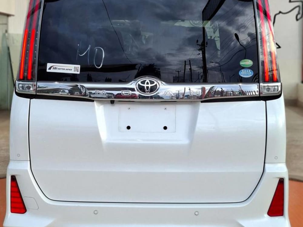 2019 TOYOTA NOAH CROWN Z - View 2