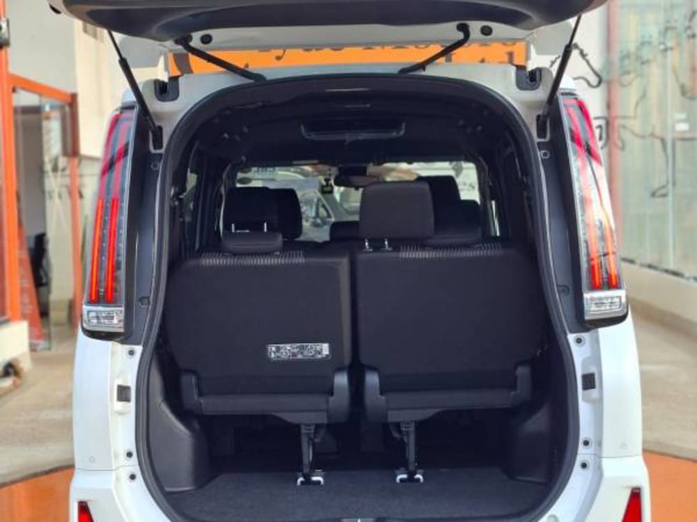 2019 TOYOTA NOAH CROWN Z - View 8
