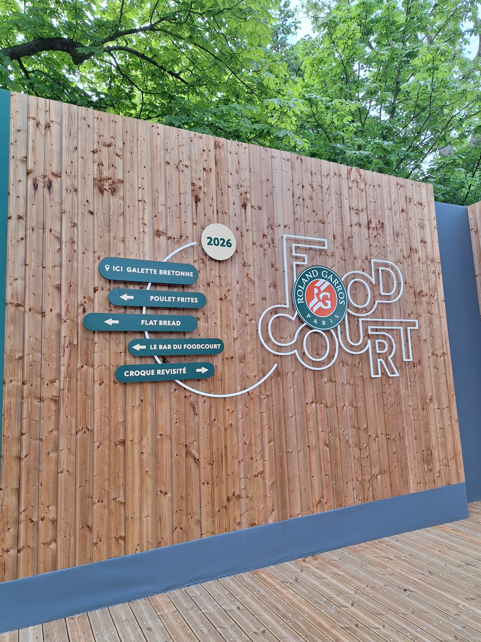 Nouvelle installation murale au Food Court de Roland Garros