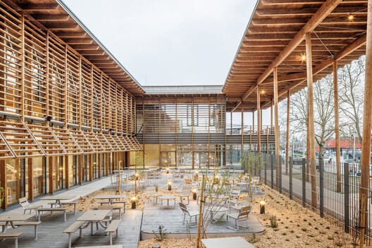 La Rénovation du Restaurant Universitaire : Un Modèle pour la Signalétique Urbaine