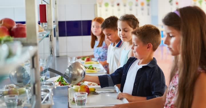Une nouvelle législation du New Jersey pour améliorer l'accès aux repas subventionnés dans les écoles