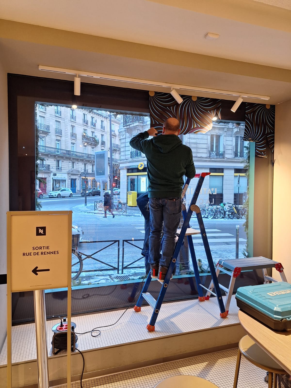Excellence en Signalétique : Étude d’un projet réussi rue de Rennes