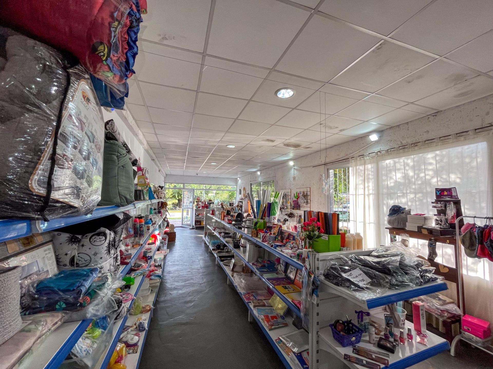 3 Locales comerciales en venta sobre Ruta E-53 en La Granja — La Granja, Córdoba