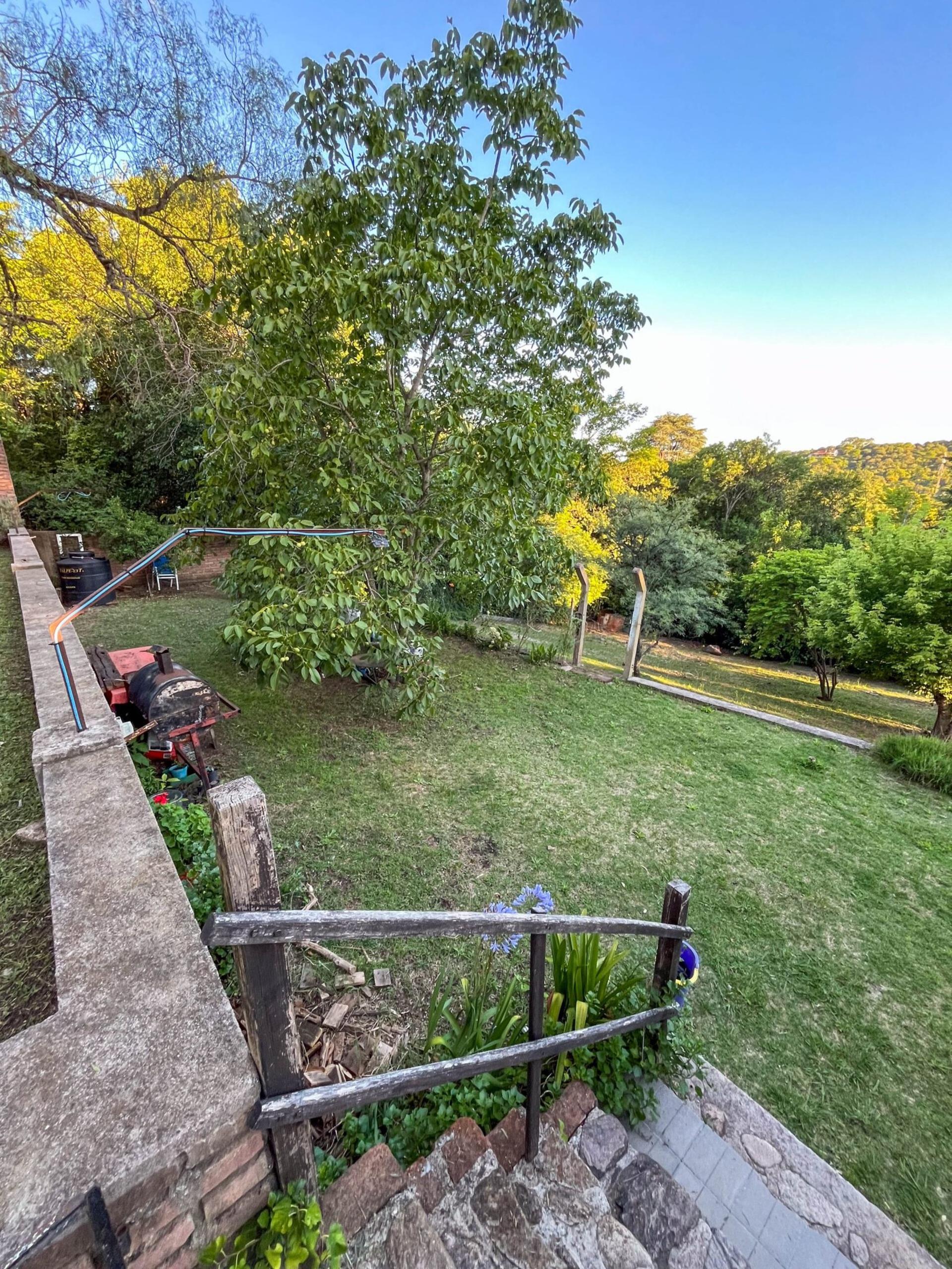 Casa en venta en La Granja con parque de 3.470 m² y pileta — La Granja, Córdoba