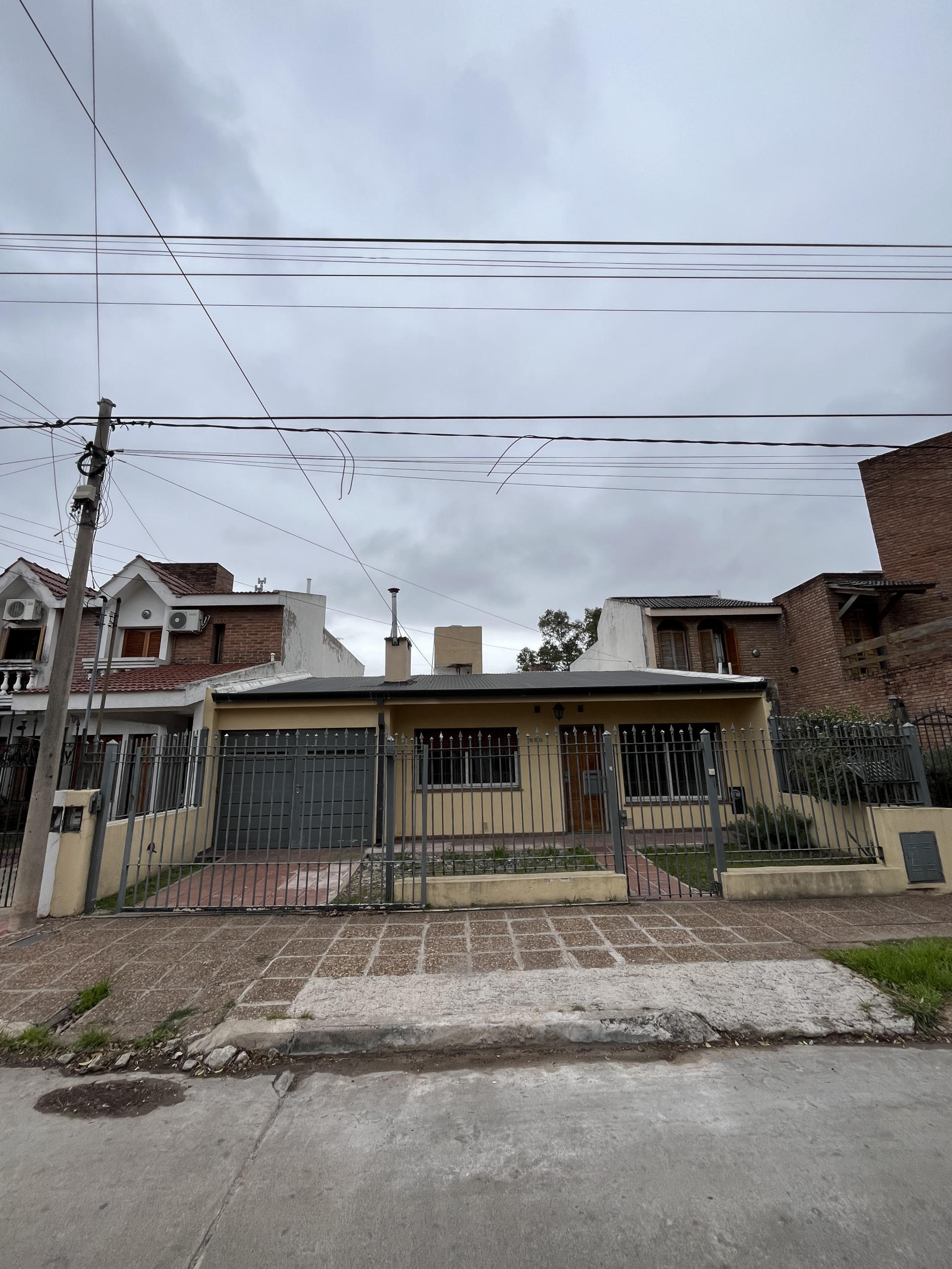 Casa de 2 dormitorios con quincho y cochera en Residencial Vélez Sarsfield | Córdoba Capital - foto 3