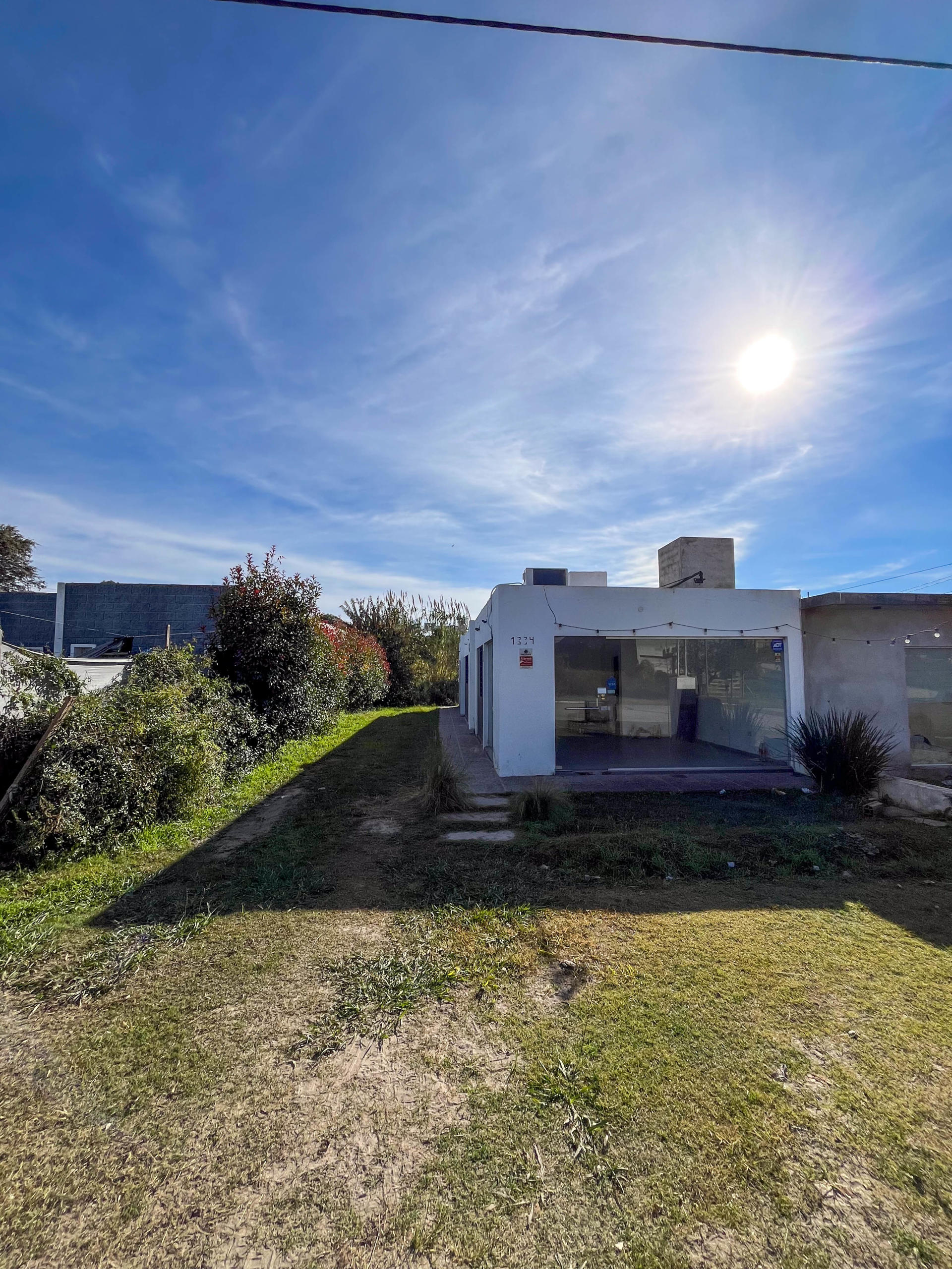 Tres Locales Comerciales en Venta en Villa San Nicolás, Córdoba - foto 3