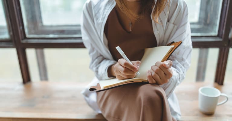 What are infinitives in Spanish — beginner guide that makes it click