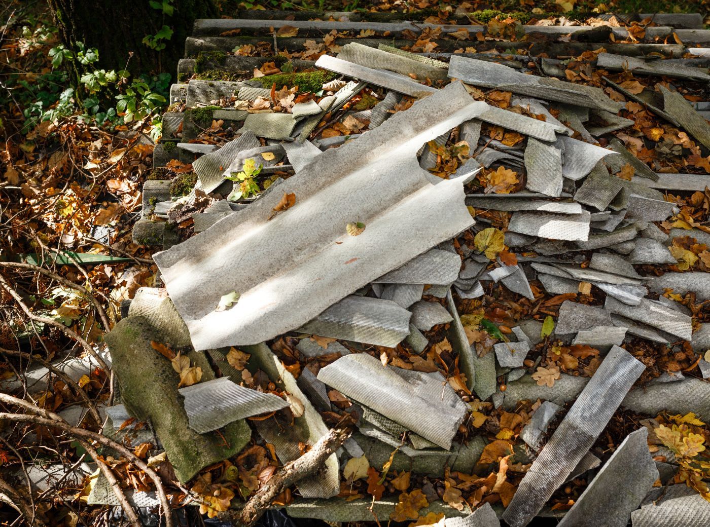 Asbesthaltige Baustoffe entsorgen