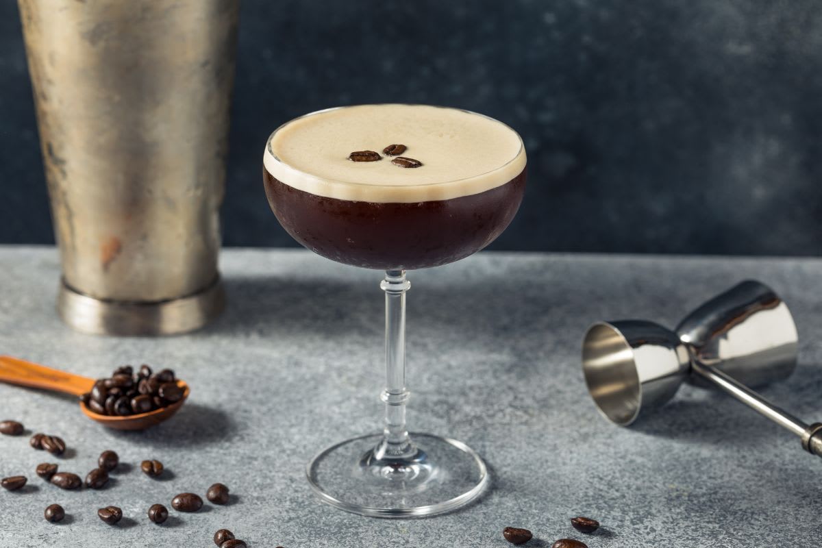 Espresso Martini Rezept: Cocktail Zutaten & Zubereitung