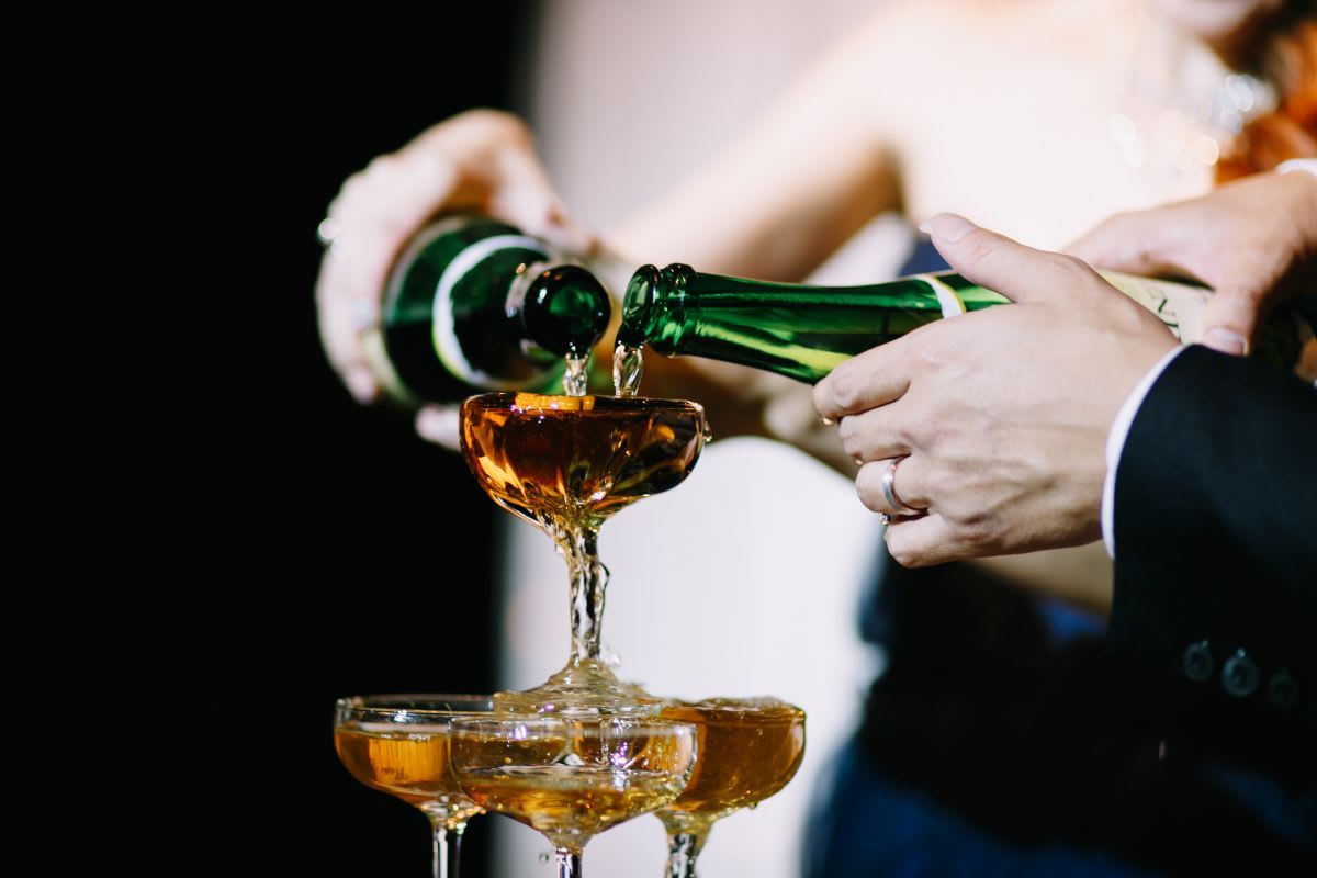 Hebt die Gläser: Die besten Tipps und Ideen für den Sektempfang zur Hochzeit