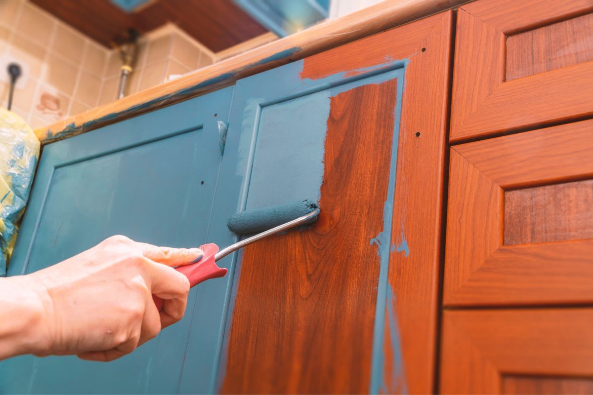 Küchenschrank streichen