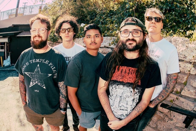 Shaky Knees Presents: Hot Mulligan W/ Kerosene Heights | 18+