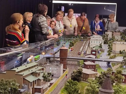 Музей-диорама «Царь-макет» в Москве посетили участники проекта «Активное долголетие» из Зарайска.