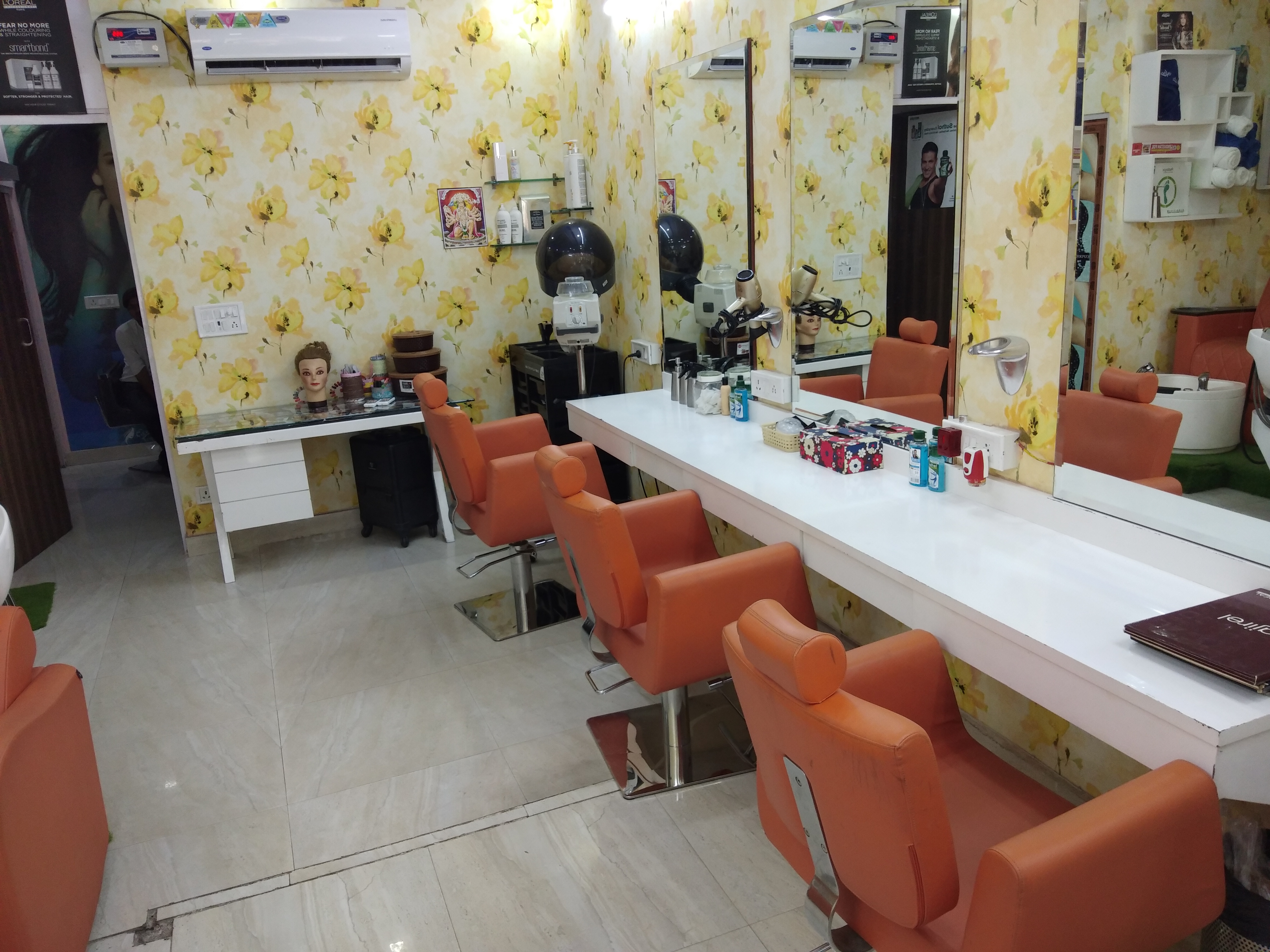 Nail Again ( Nail Extension Nail Art ) in Lajpat Nagar 4,Delhi - Best Nail  Extension Services in Delhi - Justdial