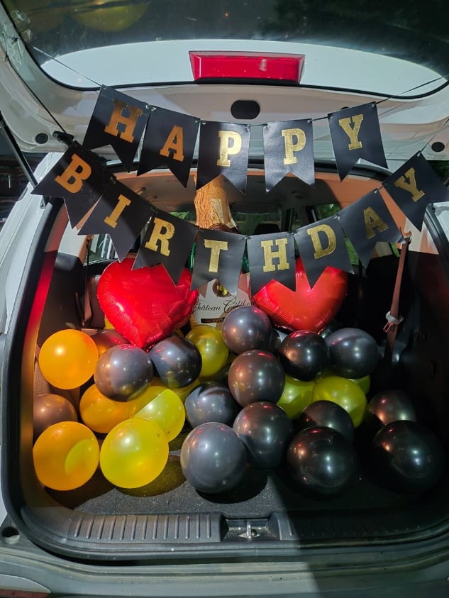 Birthday Car Decor 3