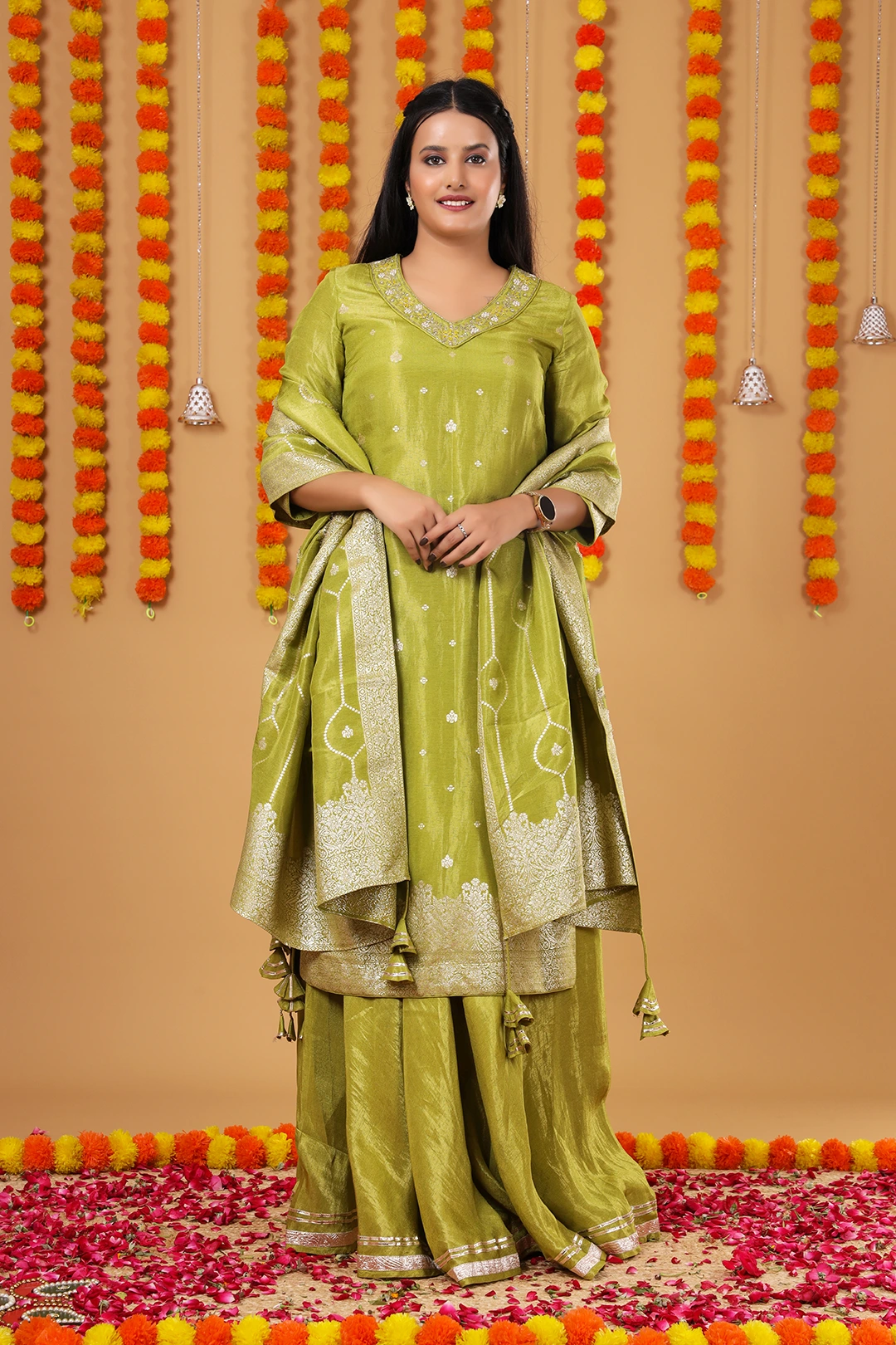 Vglame Women Green V-Neck Kurta Set with Handwork & Zari Dupatta
