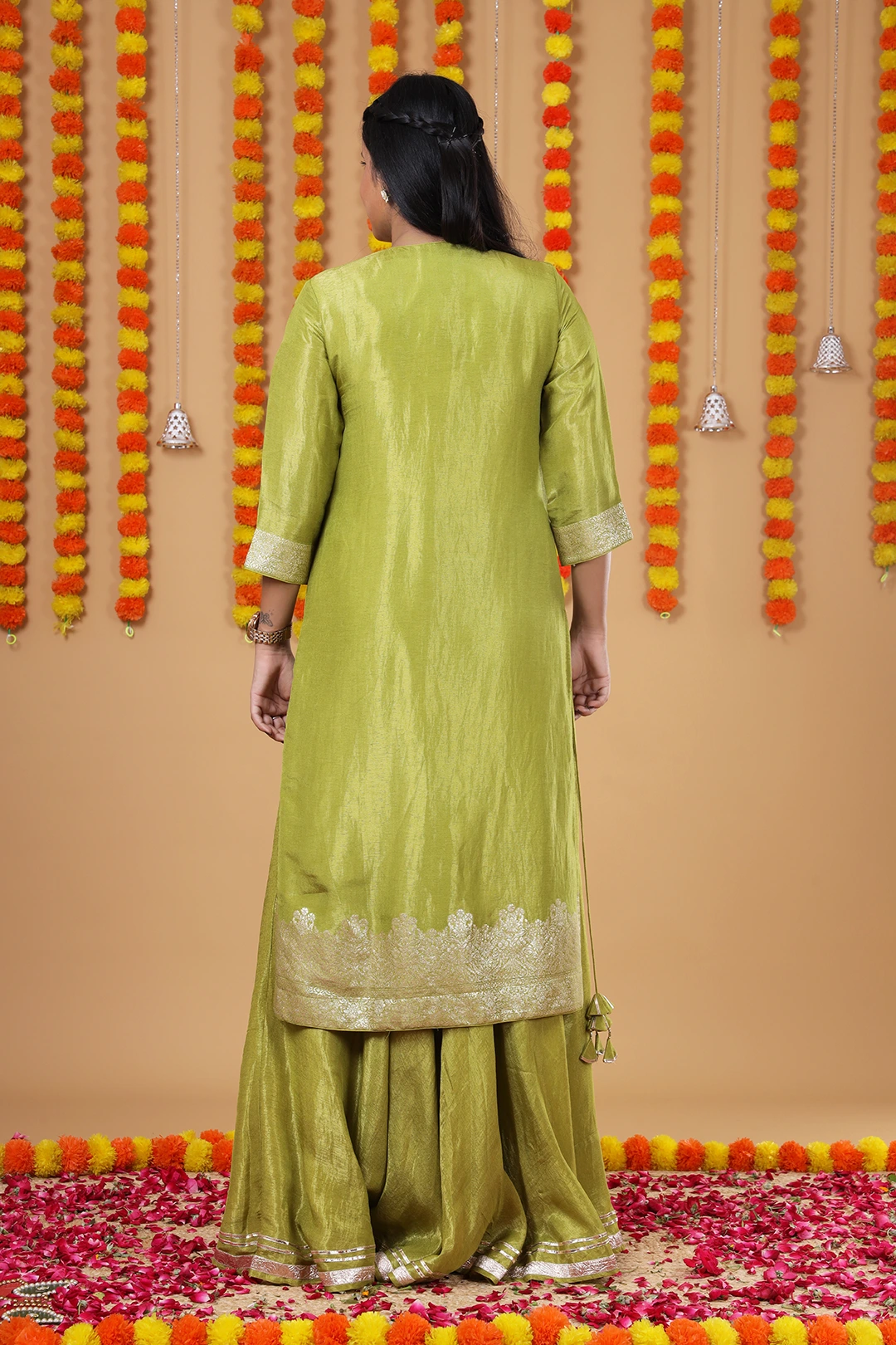 Vglame Women Green V-Neck Kurta Set with Handwork & Zari Dupatta alternate view