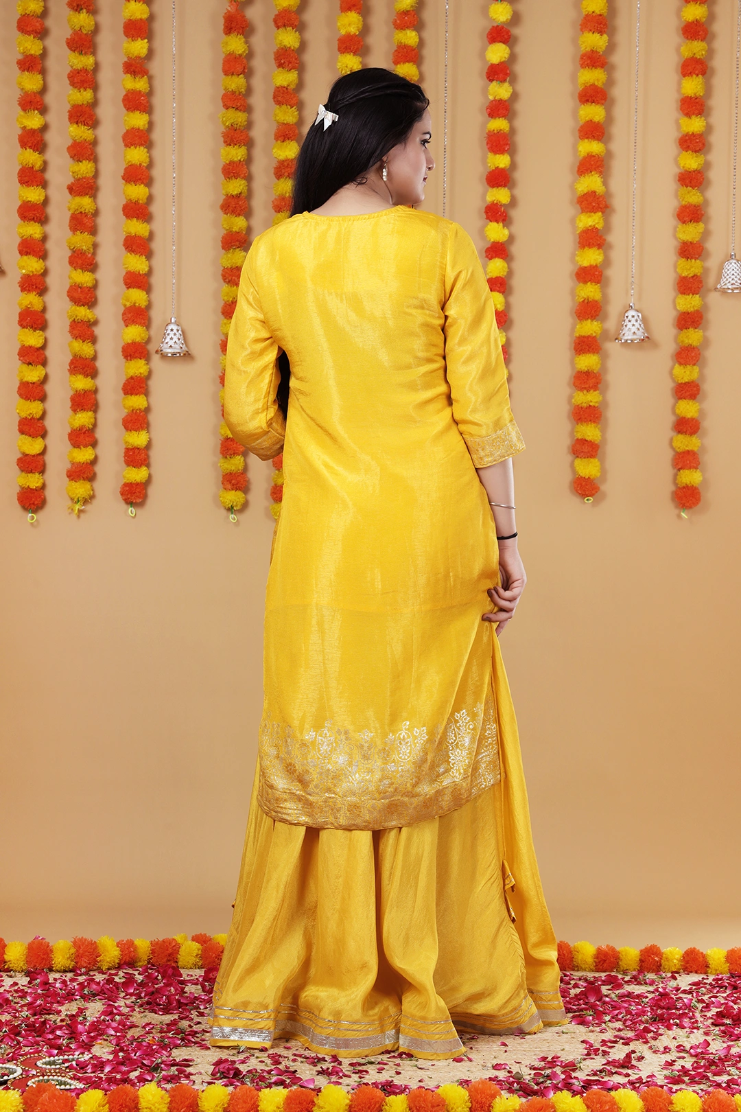 Vglame Women Yellow V-Neck Kurta Set with Handwork & Zari Dupatta alternate view