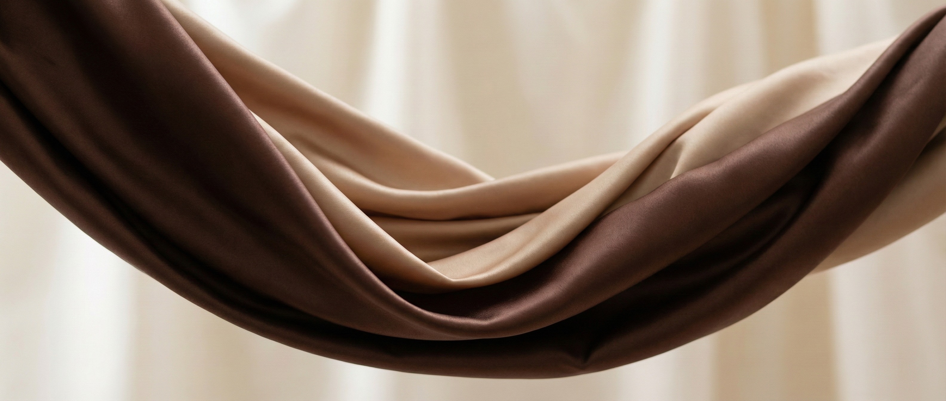 Nusuk Wear Hero Background