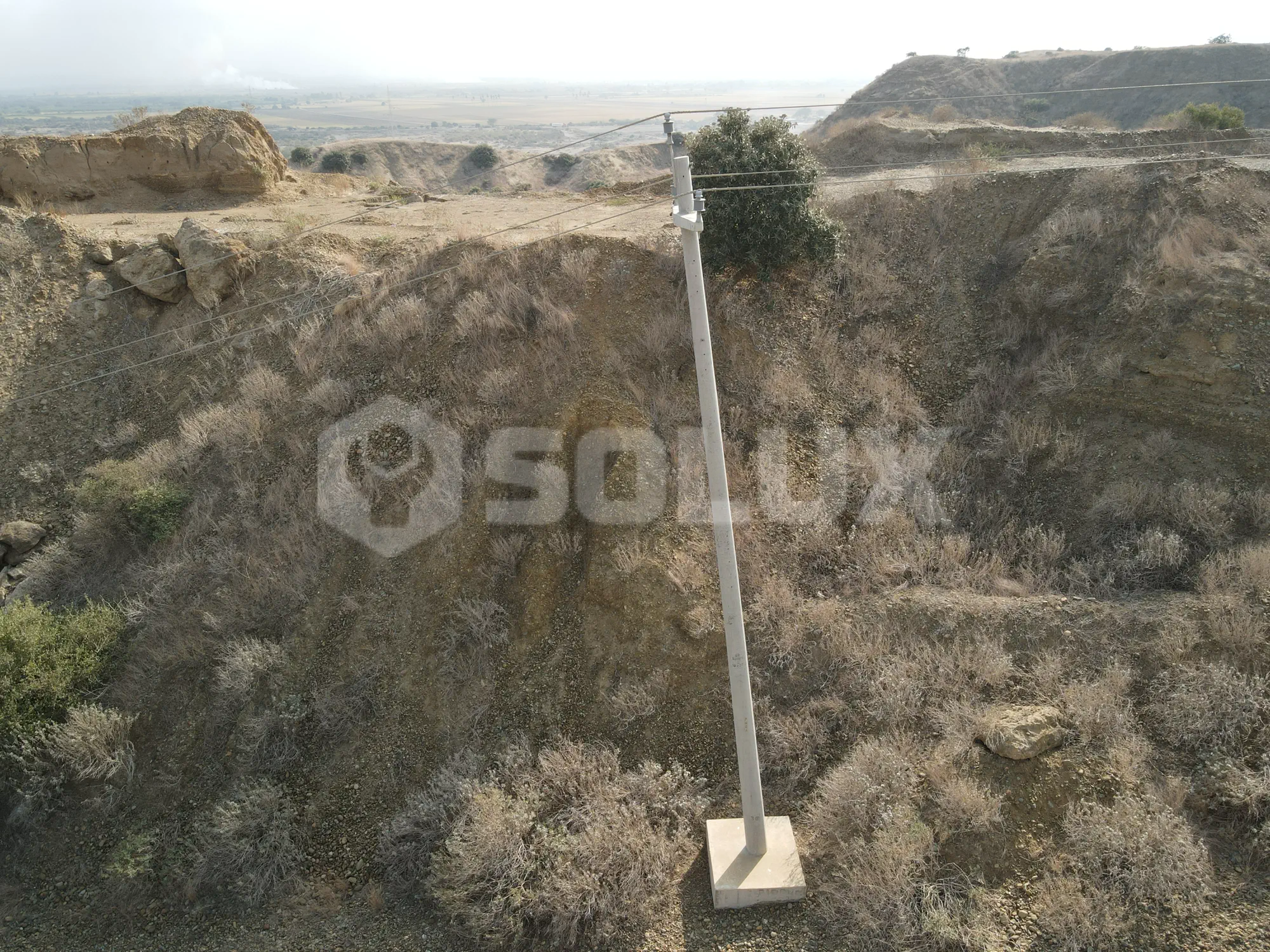Estructura inclinada en una línea eléctrica de 22.9kV