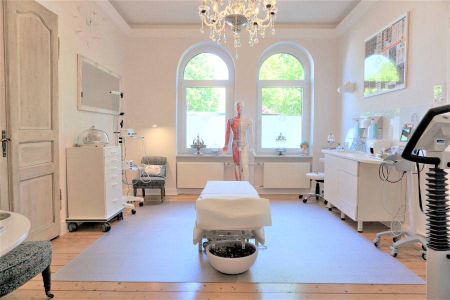 Olga Beckmann Ärztin integrative Medizin Braunschweig Behandlungszimmer