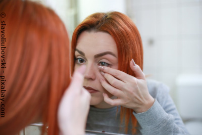 Wer sich für das Augenlasern entscheidet, kann auf Brille und Kontaktlinsen zukünftig verzichten.