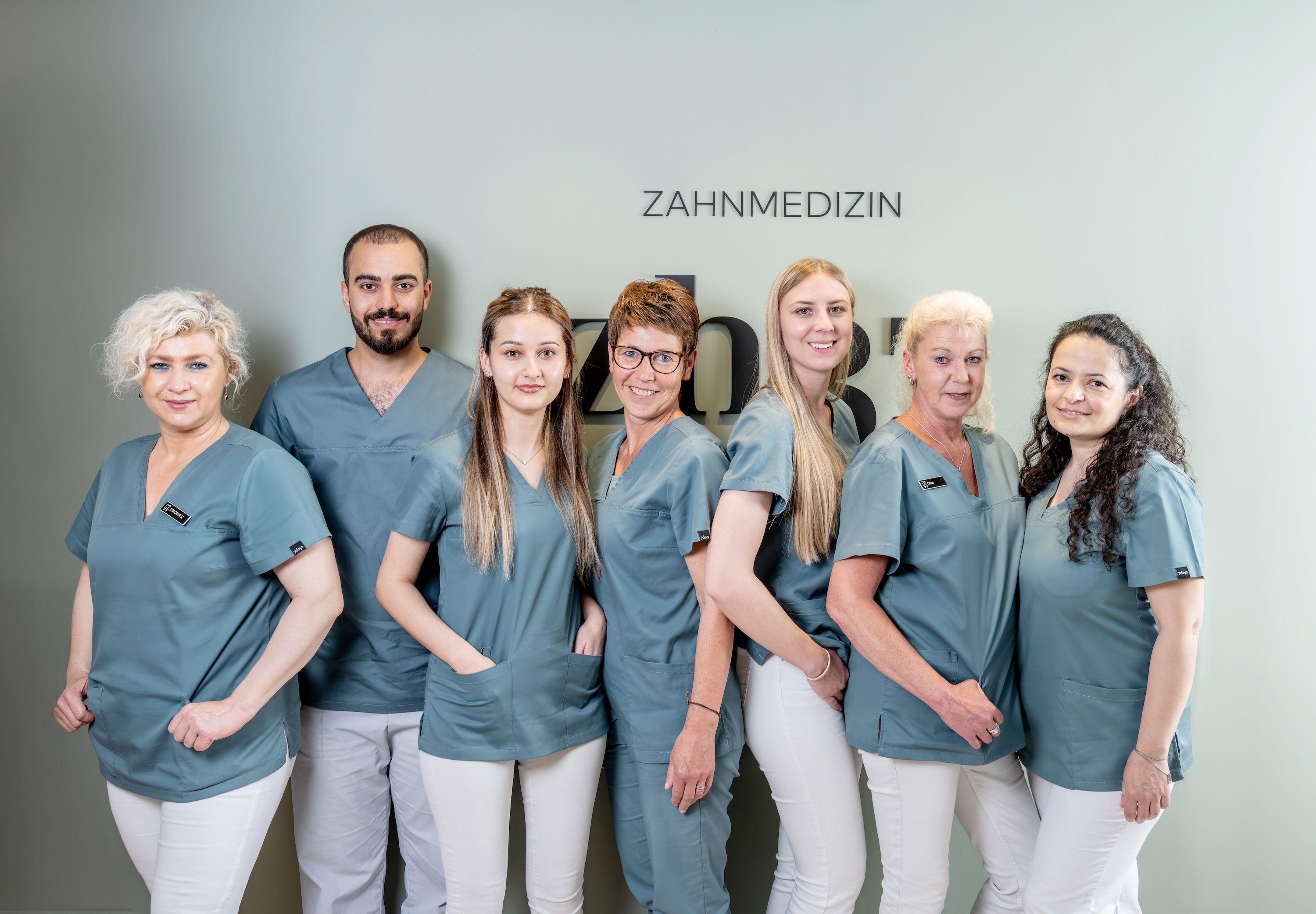 Zahnarztpraxis zh37 - Praxisteam