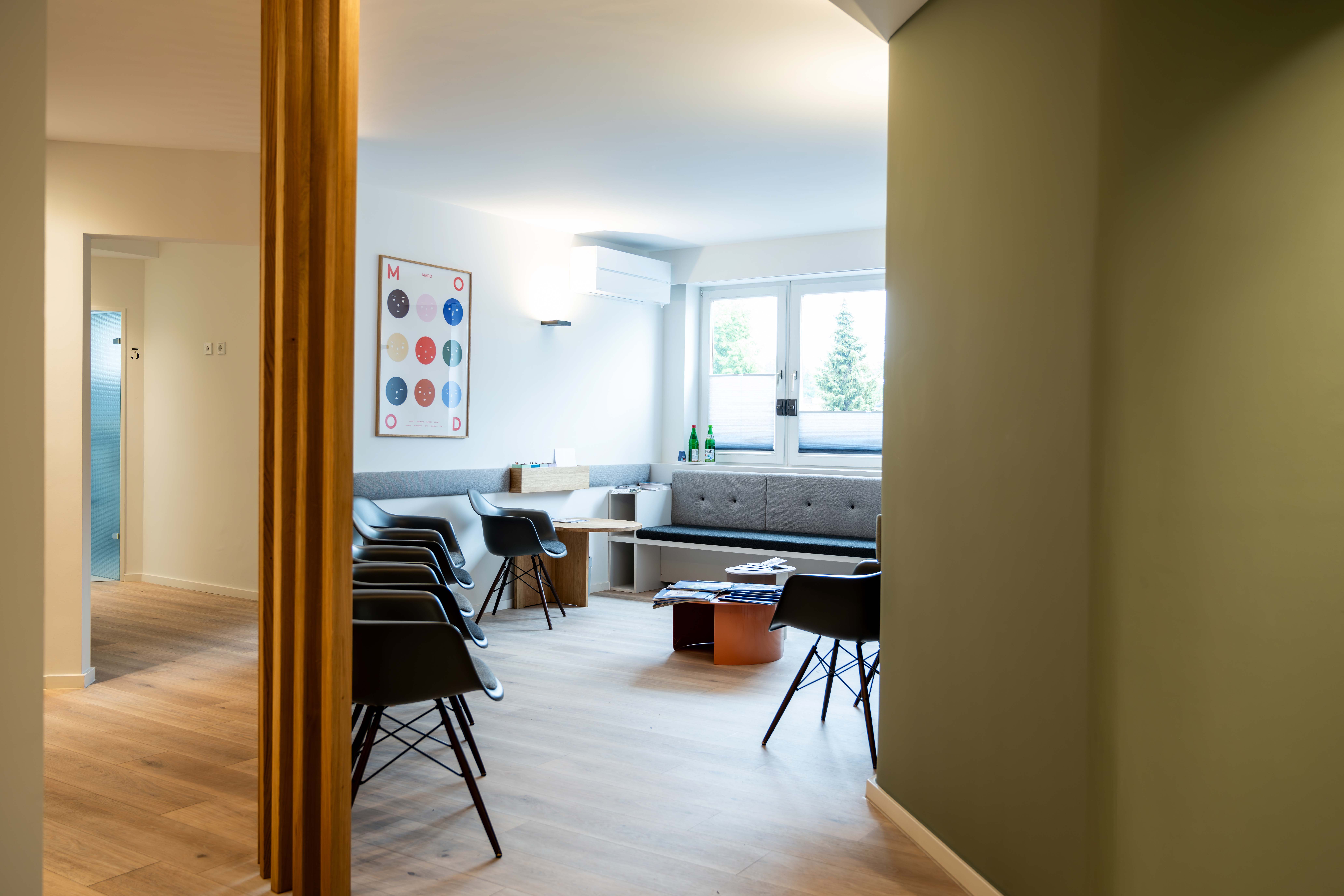 Zahnarztpraxis zh37 - Wartezimmer