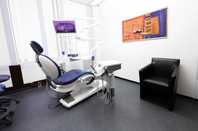 Behandlungszimmer Zahn&auml;rzte Crailsheim - Wir sind Anders