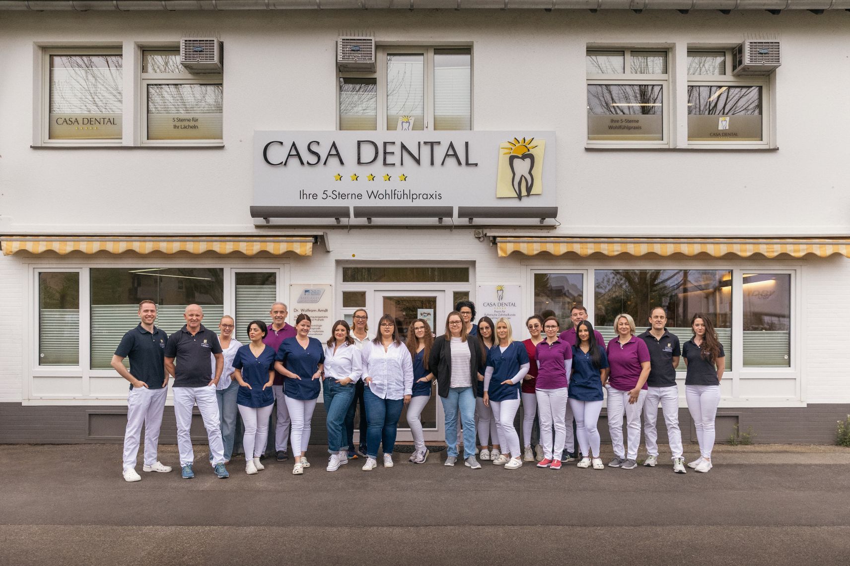 Zahnarzt Wesseling - Casa Dental - Team gesamt