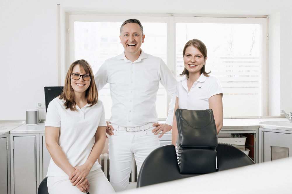Zahnärzte-Team Zahnarzt Dr. Stefan Bernuth Würzburg