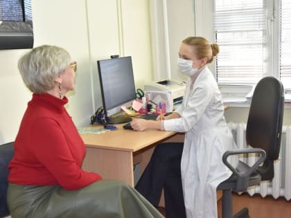 Живите легко: медики рекомендуют избегать переедания в праздники