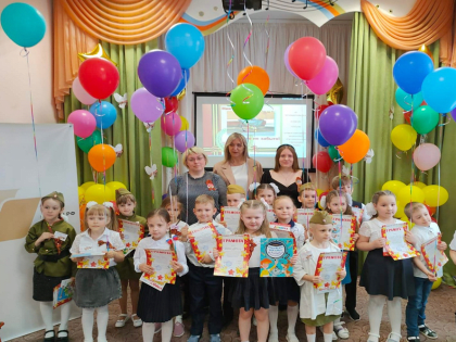 Ишимские дошколята читают стихи, посвящённые землякам