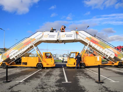 Аэропорт Ремезов приглашает отметить День воздушного флота 