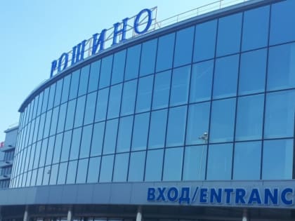 Рейс из Тюмени в Санкт-Петербург задержали из-за треснувшего лобового стекла