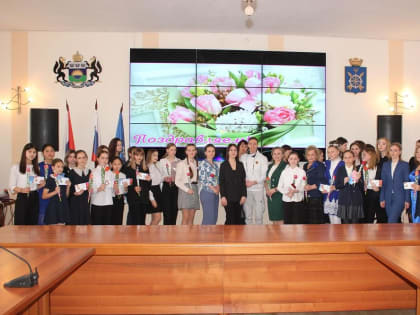 В преддверии 8 Марта  заводоуковским девочкам, девушкам, женщинам вручили знаки отличия комплекса ГТО