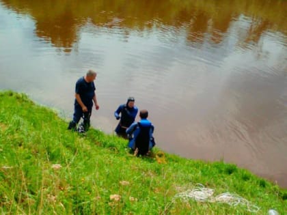 Водолазы нашли утонувшего мальчика