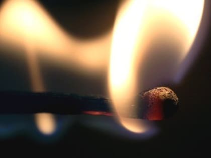 Тюменец после ссоры с сожительницей поджег ее машину