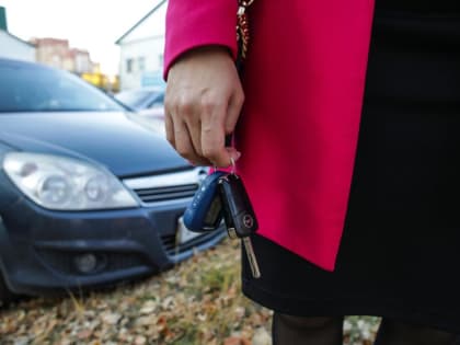 Задержали тюменца, который похищал в автомобильные фары в районе улицы Широтной