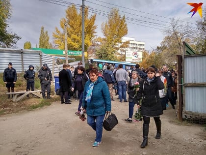 Саратов простился с убитой Лизой Киселевой: "Эта трагедия всех всколыхнула"