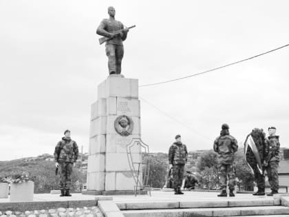 Возложение венка генконсулом России к памятнику советским солдатам привело «сера» Киркенеса «в неописуемую ярость»