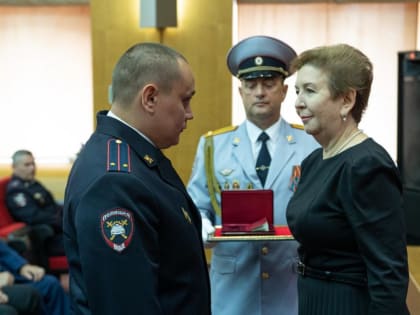 Тюменским полицейским вручили ордена Мужества за мужество в Дагестане