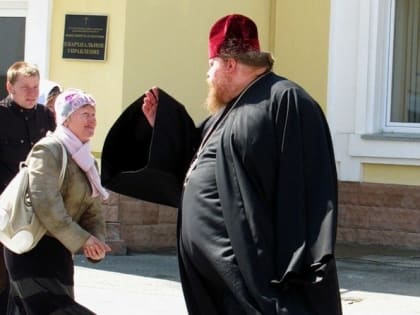 «Божественная» зарплата. Священнослужители получают больше чем тюменские чиновники