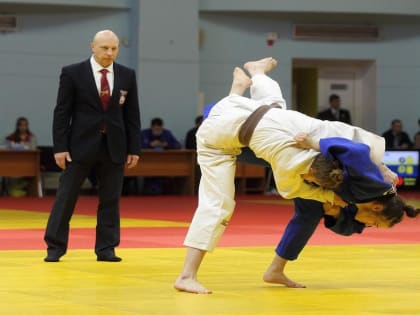 Восемь медалей завоевали тюменские дзюдоисты на первенстве УФО