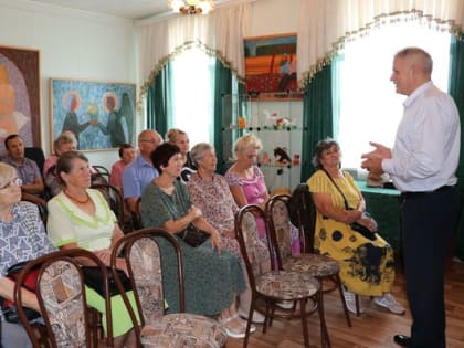 Глава Исетского района Николай Теньковский встретился с представителями ветеранских первичных отделений