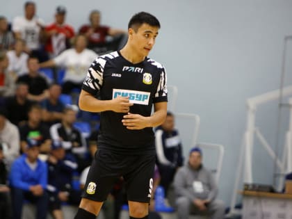 Форвард мини-футбольного клуба «Тюмень» Азиз Муждаков: «Мне было без разницы, кто стал автором гола – я или Тёма. Главное, что мы забили»